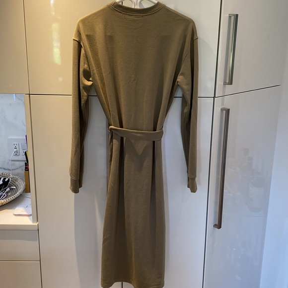 MISGUIDED Crew Dress - Picture 2 of 3